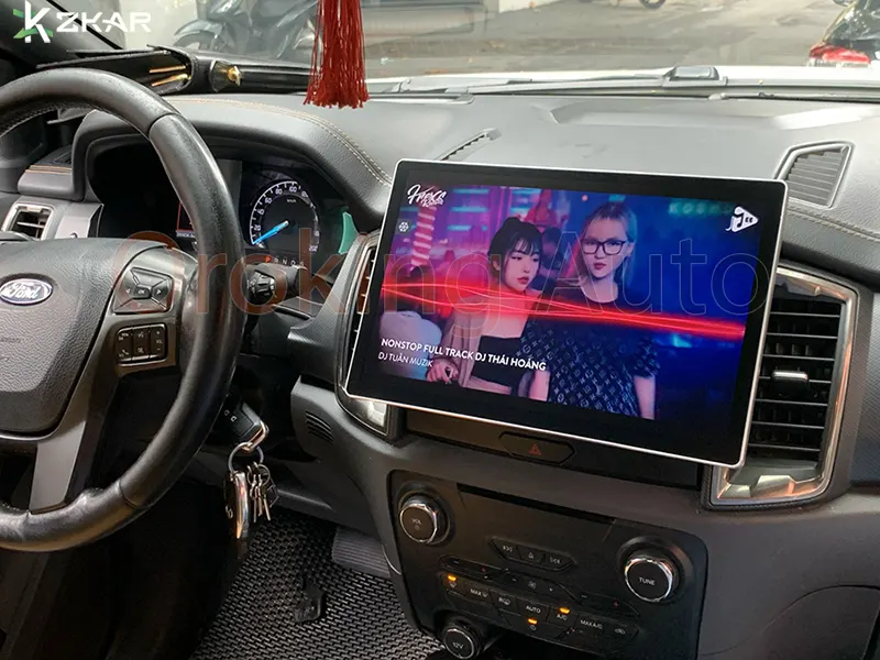 Địa Chỉ Lắp Đặt Màn Android 13 Inch Xe Ford Everest 2016-2022 Uy Tín Tại Sài Gòn