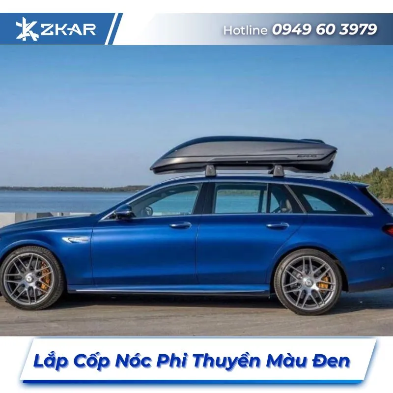 Lắp Đặt Cốp Nóc Phi Thuyền Màu Đen Tại TPHCM