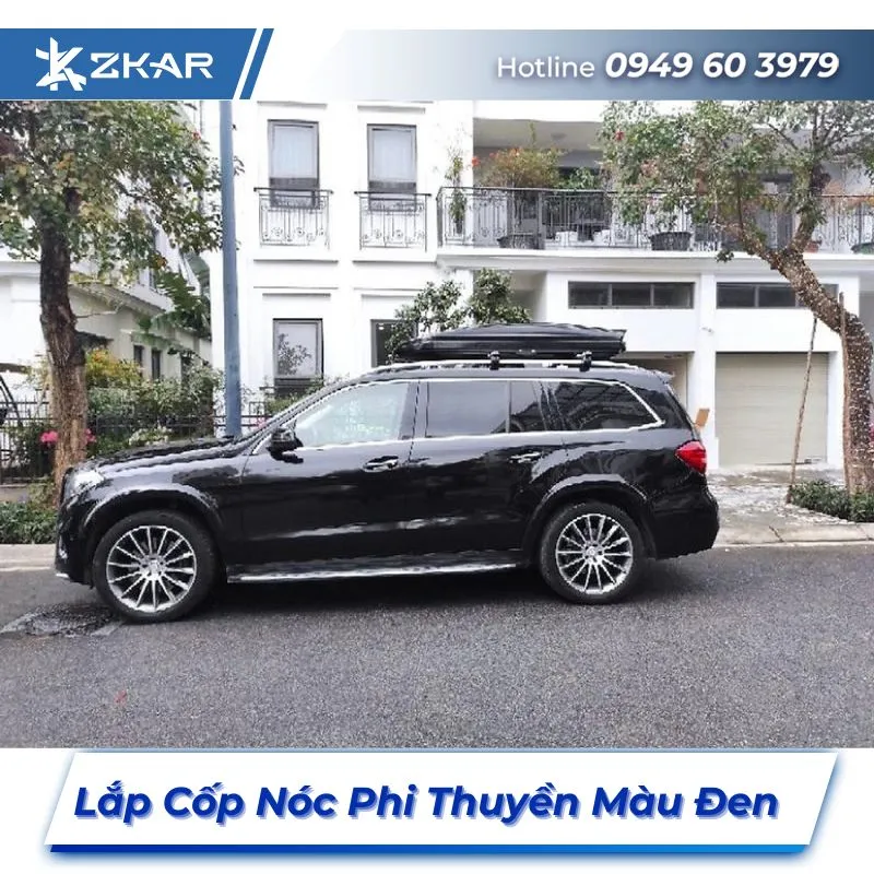 Lắp Đặt Cốp Nóc Phi Thuyền Màu Đen Tại TPHCM