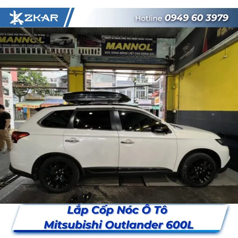 Lắp Đặt Cốp Nóc Ô Tô Mitsubishi Outlander 600L Tại TPHCM