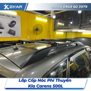 Lắp Đặt Cốp Nóc Phi Thuyền Kia Carens 500L Tại TPHCM