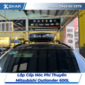 Lắp Đặt Cốp Nóc Phi Thuyền Mitsubishi Outlander 600L Tại TPHCM