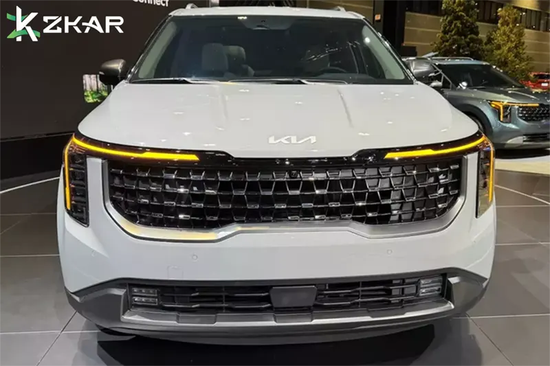 Cận cảnh Kia Carnival 2025 hybrid