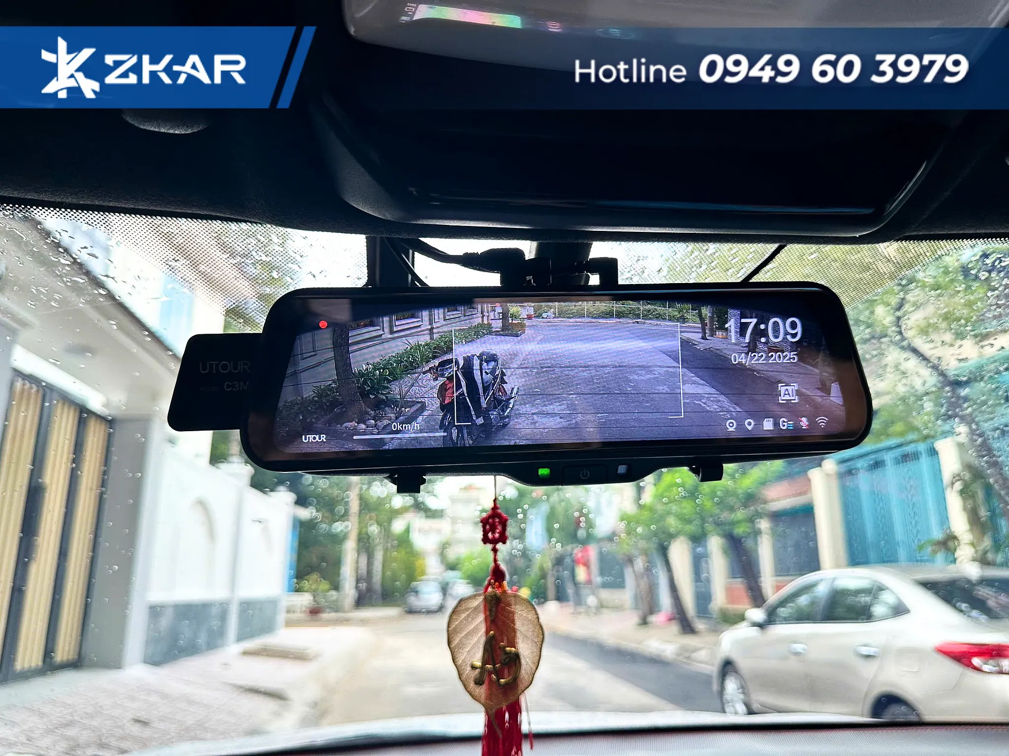 Camera sau của Utour C3M mitsubishi xforce