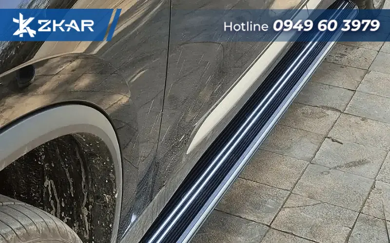 Lắp bệ bước chân vinfast limo Green bảo vệ thân xe