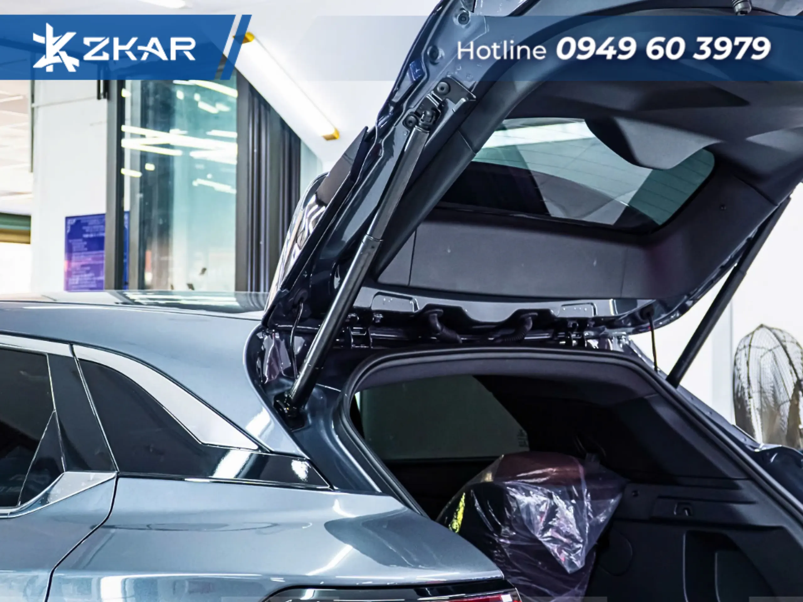 Cốp điện thông minh xe limo green