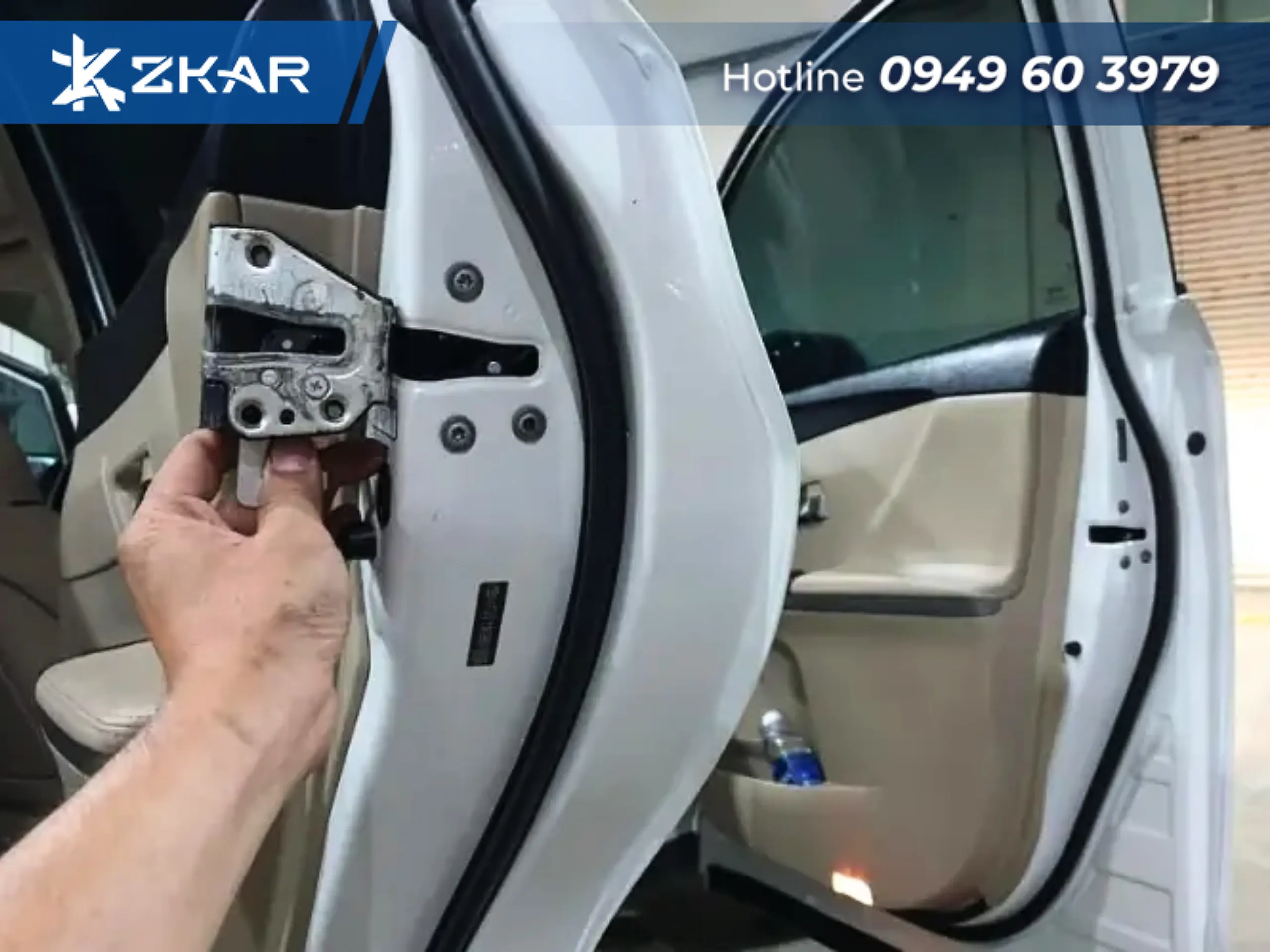 Cửa hít xe limo green