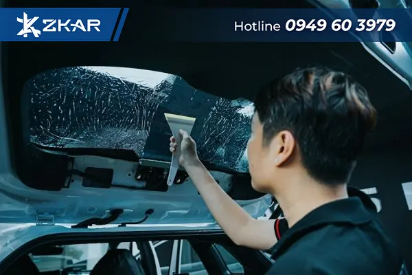 Dán phim cách nhiệt xe Yaris Cross giúp giảm nhiệt, chống tia UV và bảo vệ nội thất hiệu quả