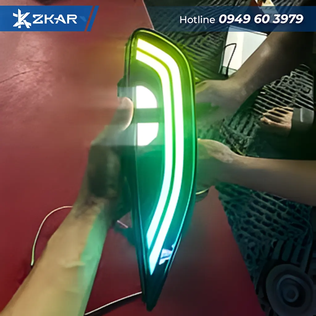 Giá đèn hậu led cản sau Limo Green