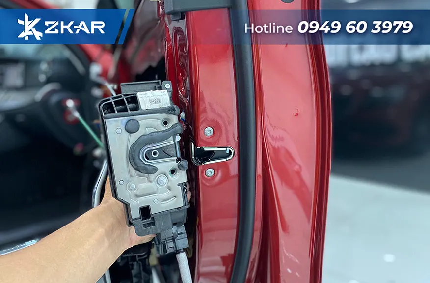 Sửa chữa cửa hít ô tô tận nơi tphcm