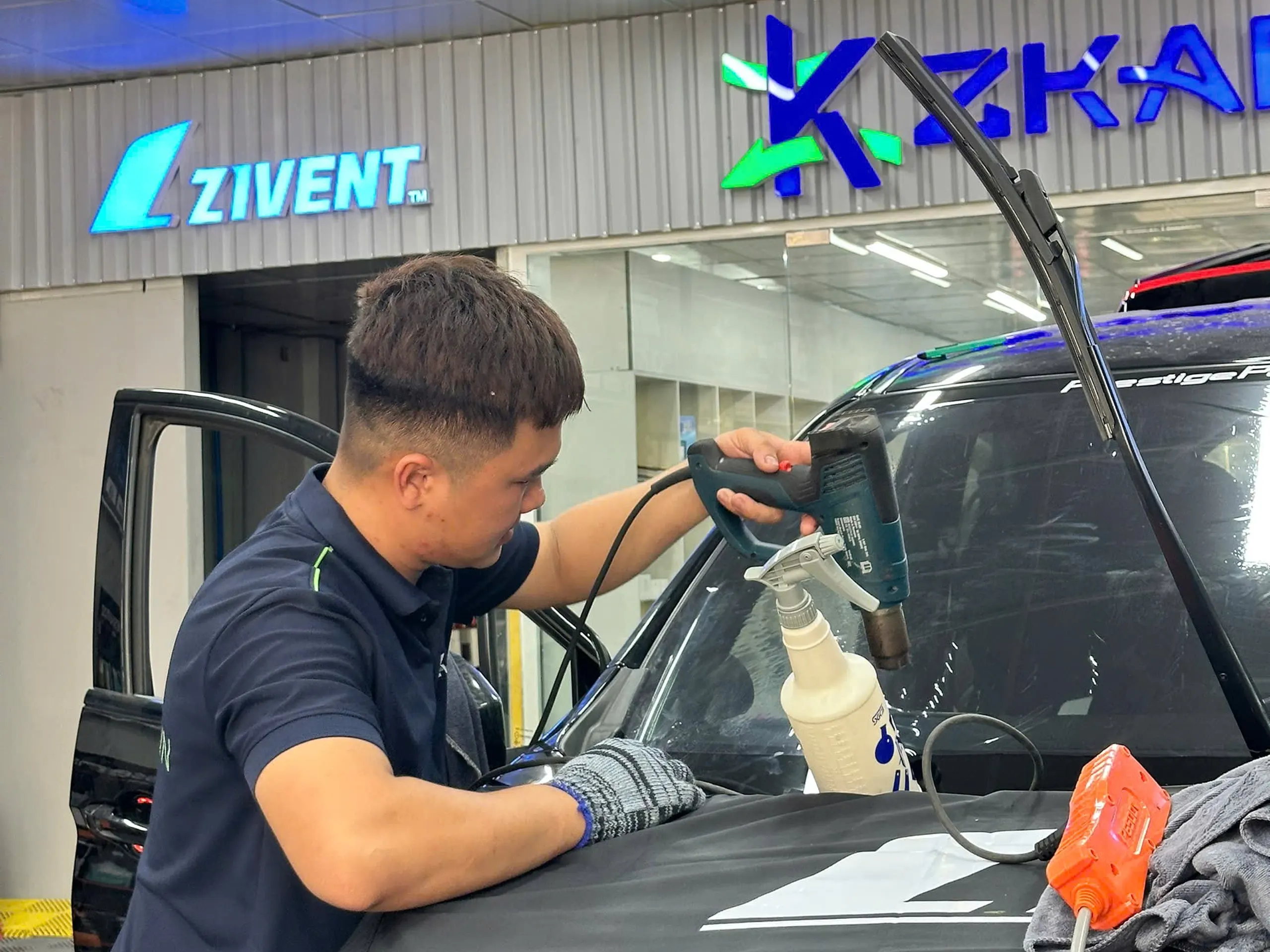 Dán Phim Chống Nóng – Bảo Vệ Da & Nội Thất