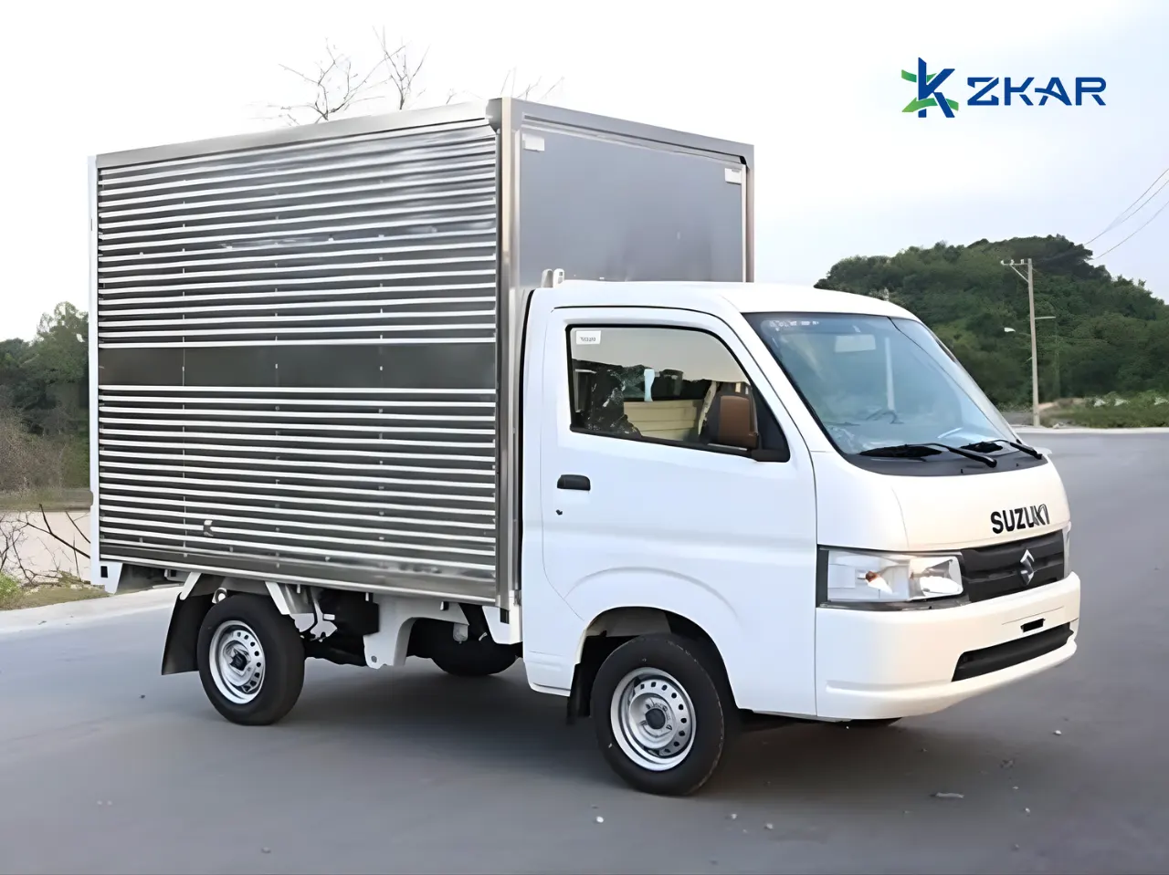 Suzuki Carry là dòng xe tải hạng nhẹ chuyên dùng để chở hàng hóa