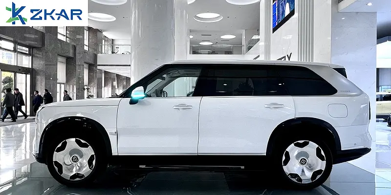 Zeekr 9X sở hữu kích thước khổng lồ với chiều dài cơ sở 3.169 mm và bộ mâm 22 inch bệ vệ