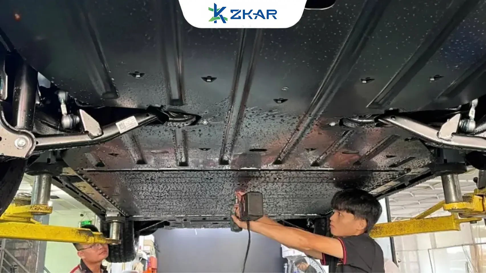 địa chỉ lắp đặt ốp bảo vệ pin xe limo green uy tín tại sài gòn