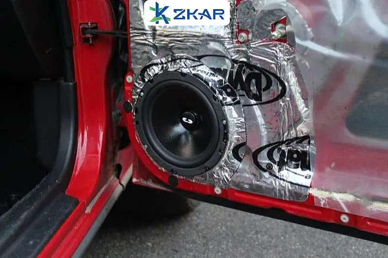 Loa cánh của xe hơi 