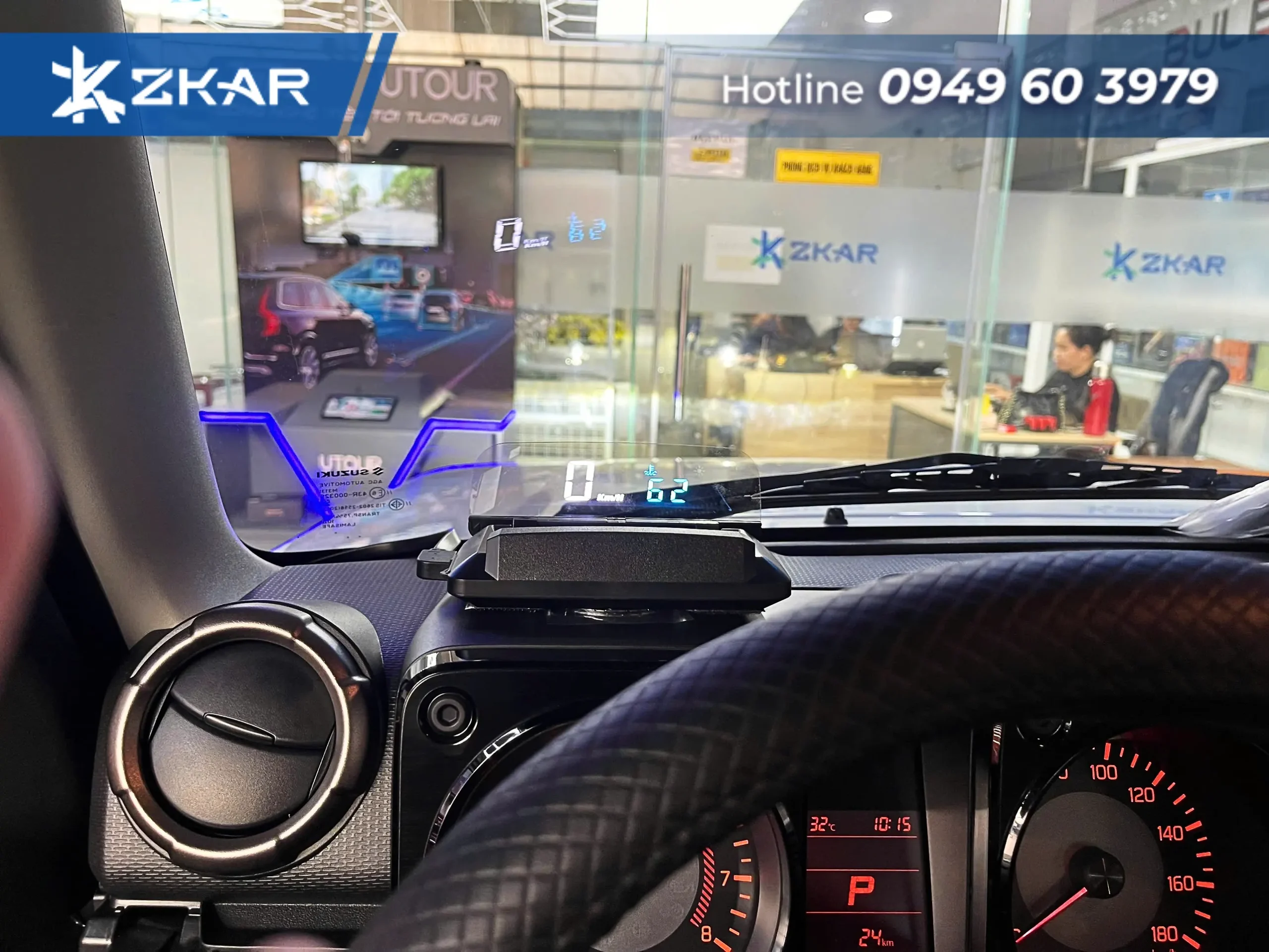 Góc nhìn người lái với HUD kính lái H400S xe Suzuki JimnyGóc nhìn người lái với HUD kính lái H400S xe Suzuki Jimny