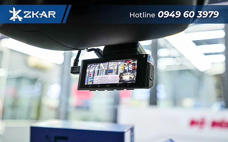 camera hành trình ô tô mazda 2 