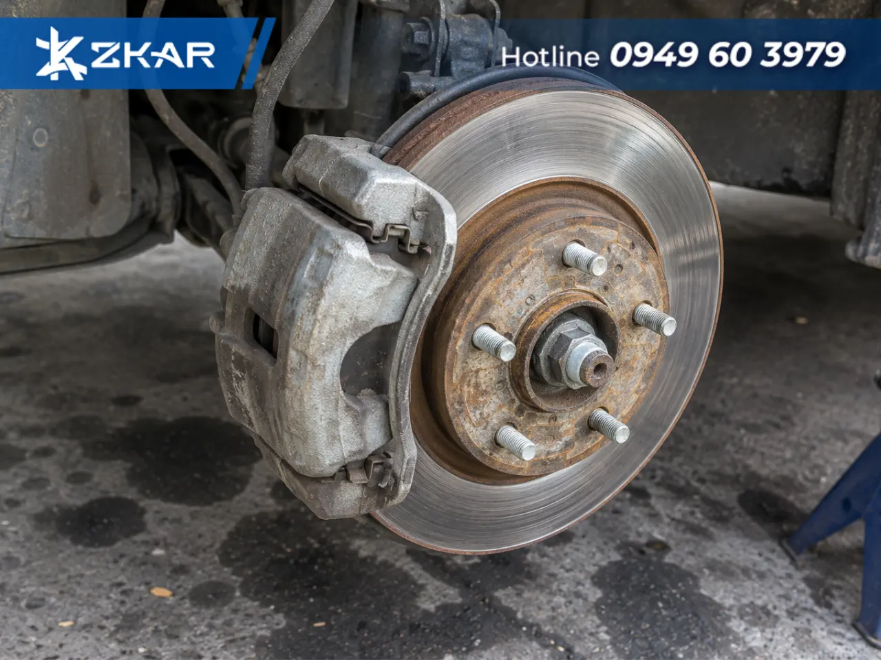 Phanh Bị Kẹt – Một Trong Những Nguyên Nhân Làm Xe Tốn Xăng