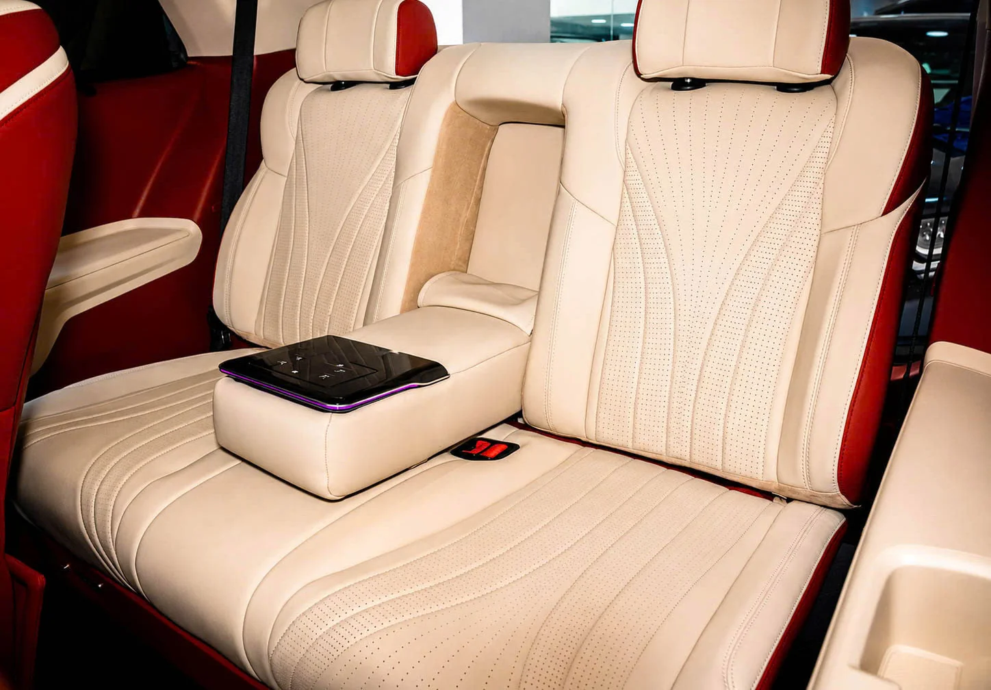 Hyundai Santa Fe 2026 độ ghế limousine
