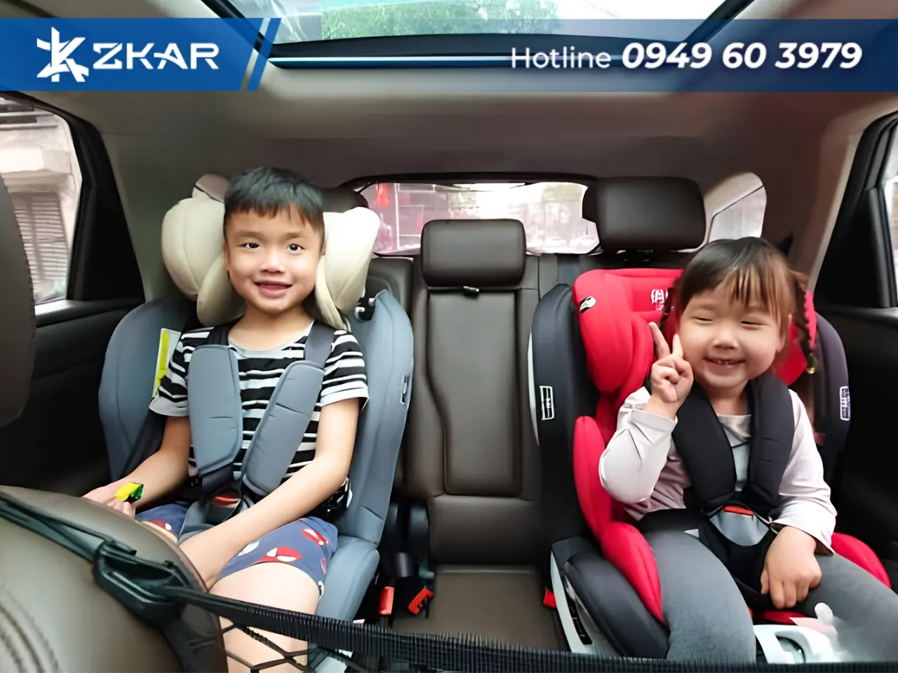 Ghế an toàn dành cho trẻ em được lắp đặt trên ô tô