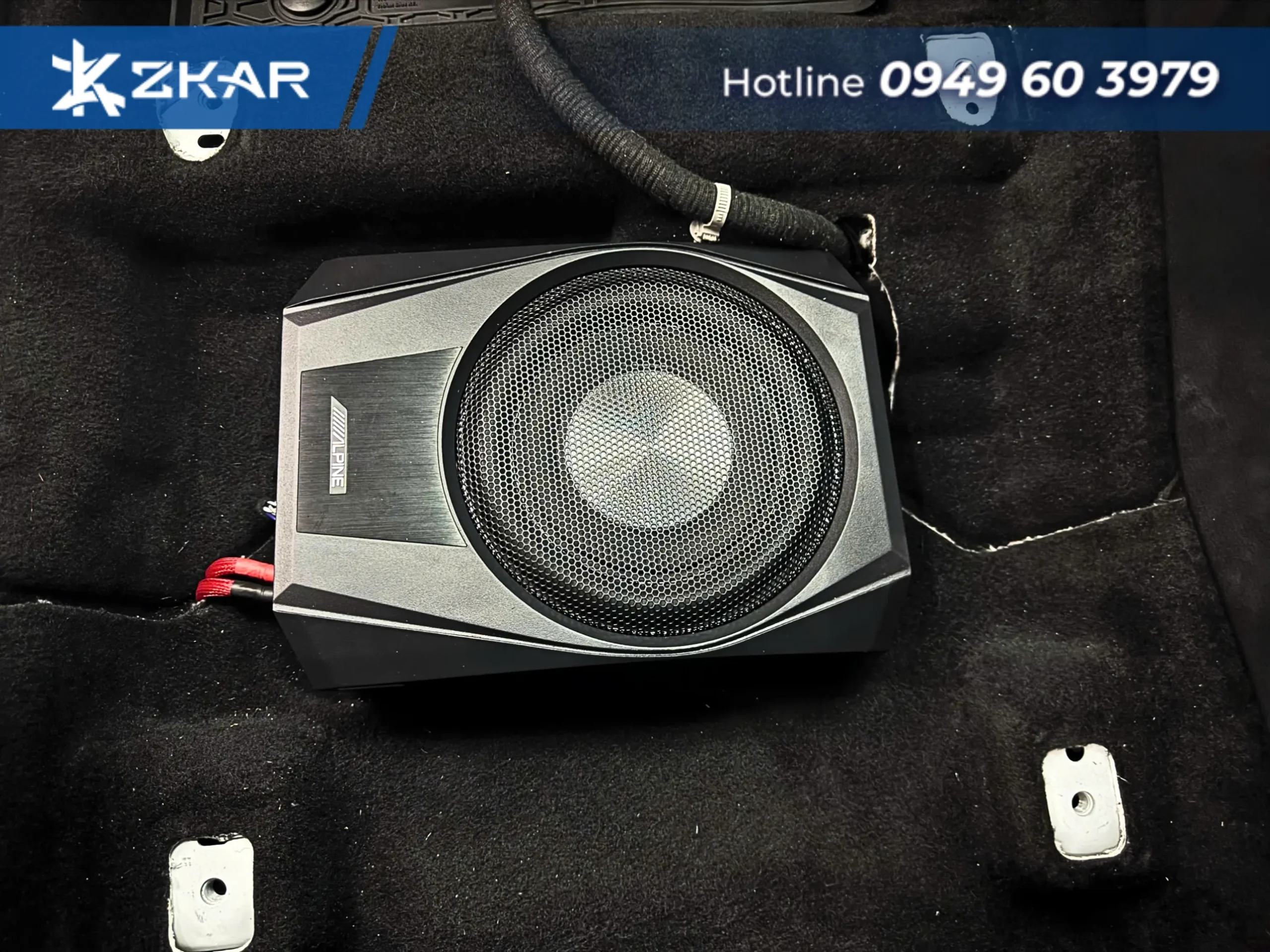 Thiết kế Loa Sub gầm ghế Pwe-r810 nhỏ gọn cho xe Mazda 3