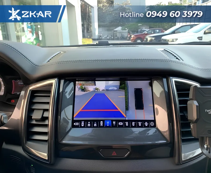 Camera 360 Safeview LUX Xe Ford Territory hỗ trợ đỗ xe ghép ngang