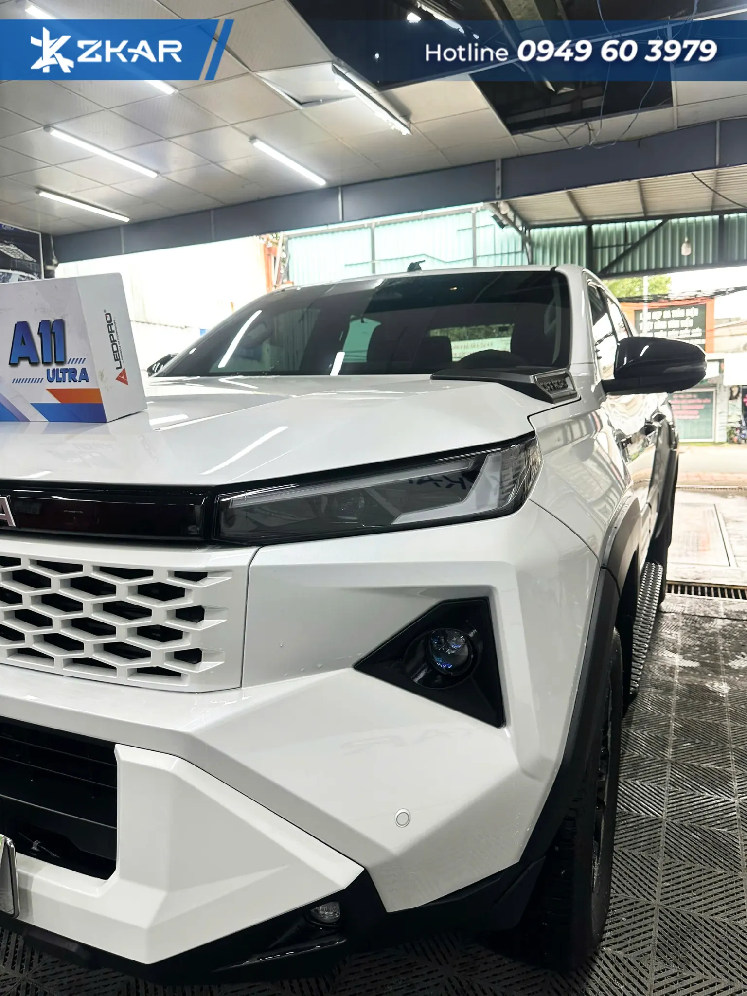 Hình ảnh thực tế ánh sáng bi gầm laser cho toyota hilux